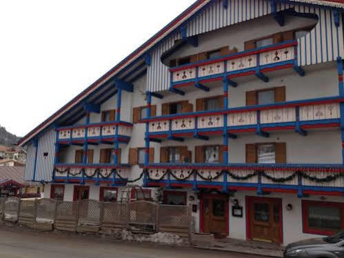 Hotel Vael วีโก ดี ฟาสซา ภายนอก รูปภาพ